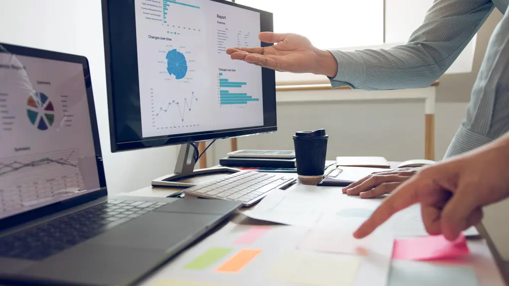 Data insights using AI