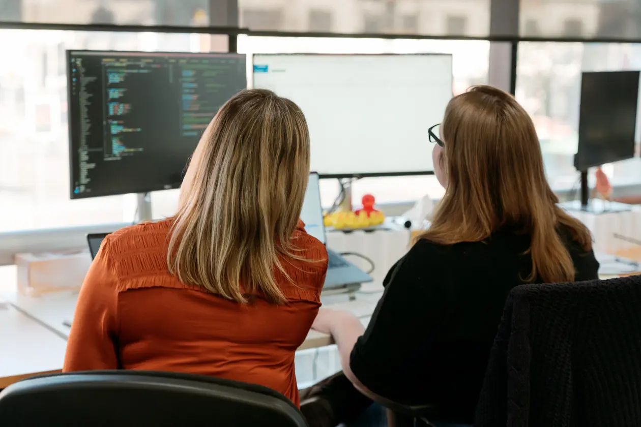 Enlighten Designs AI Experts