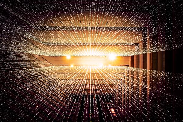 Handling Hybrid Cloud Architecture for Data Warehouses
